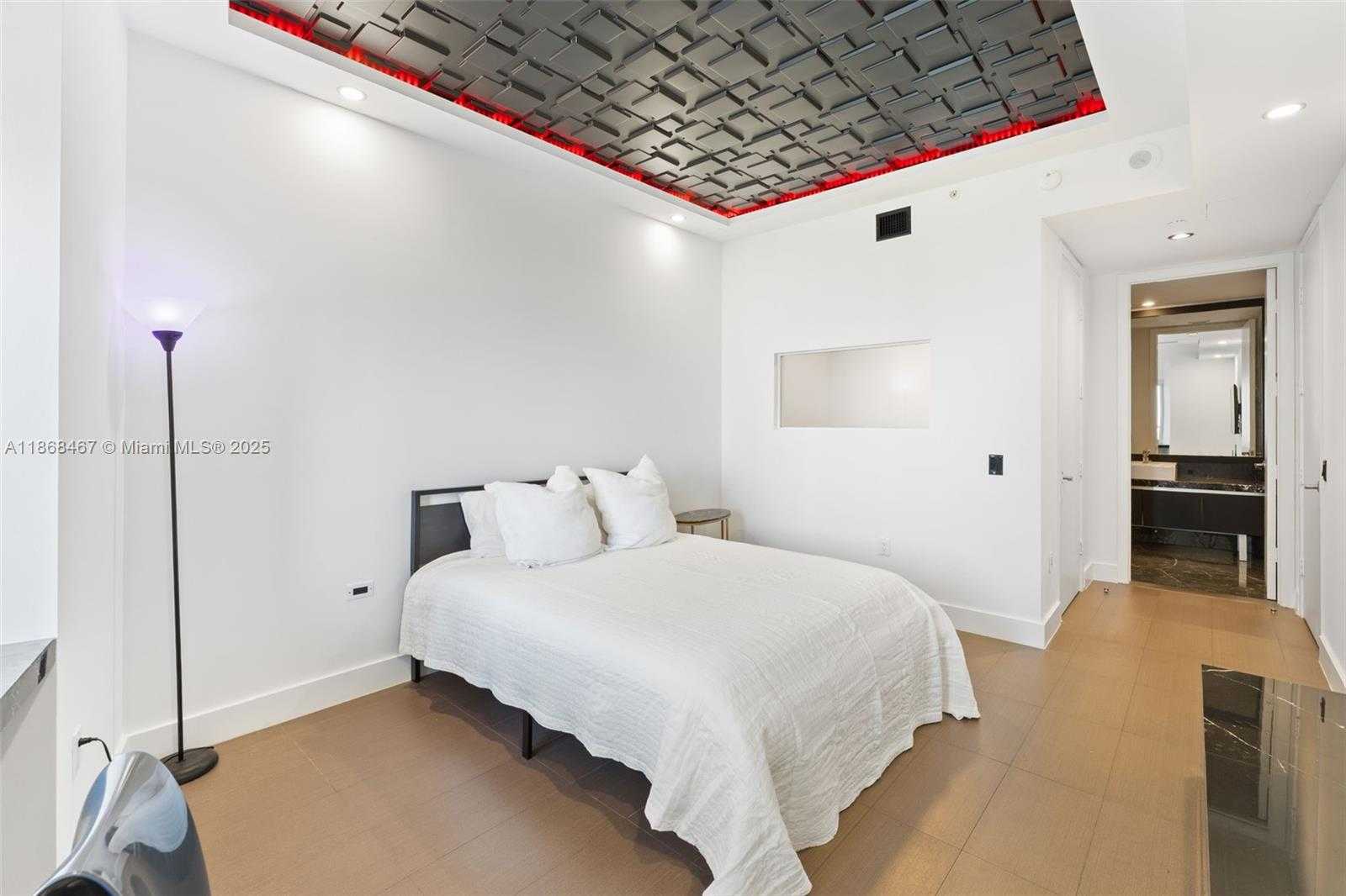 Small Image of 1100 BISCAYNE BLVD #4004, Miami Number 18