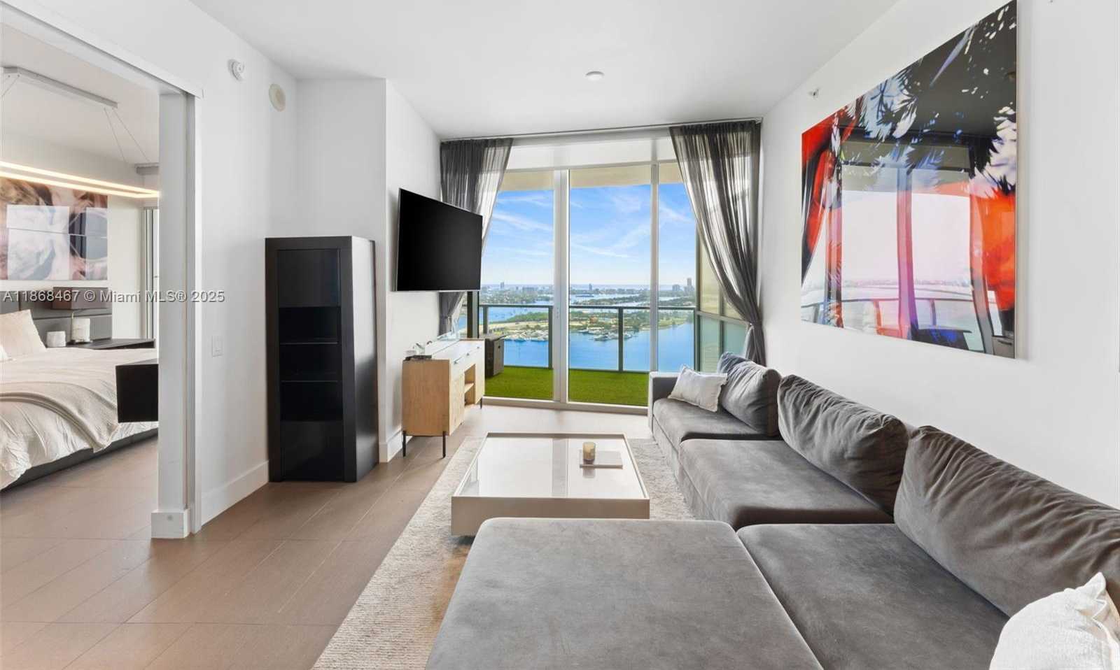 Small Image of 1100 BISCAYNE BLVD #4004, Miami Number 4