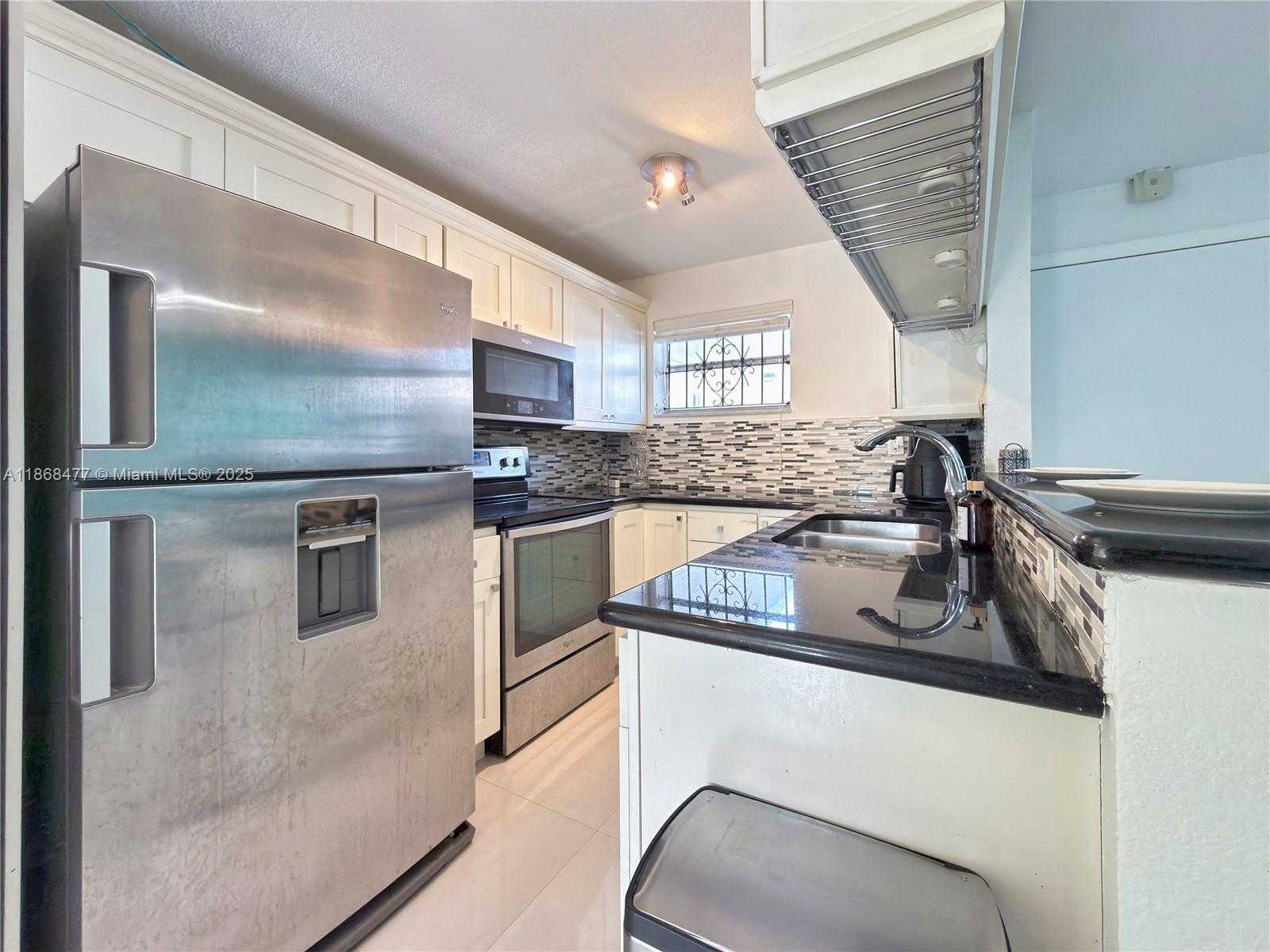Small Image of 2465 SOUTH WEST 18TH AVE #3307, Miami Number 16