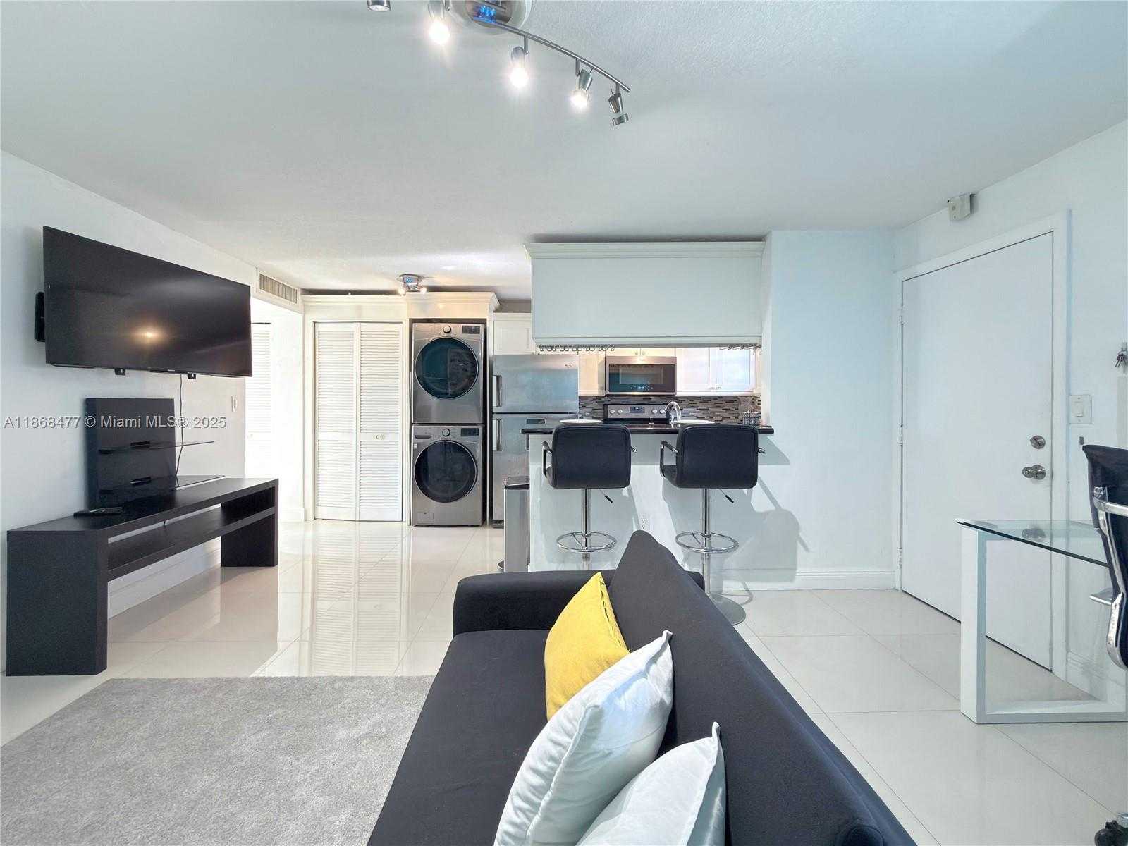 Small Image of 2465 SOUTH WEST 18TH AVE #3307, Miami Number 2