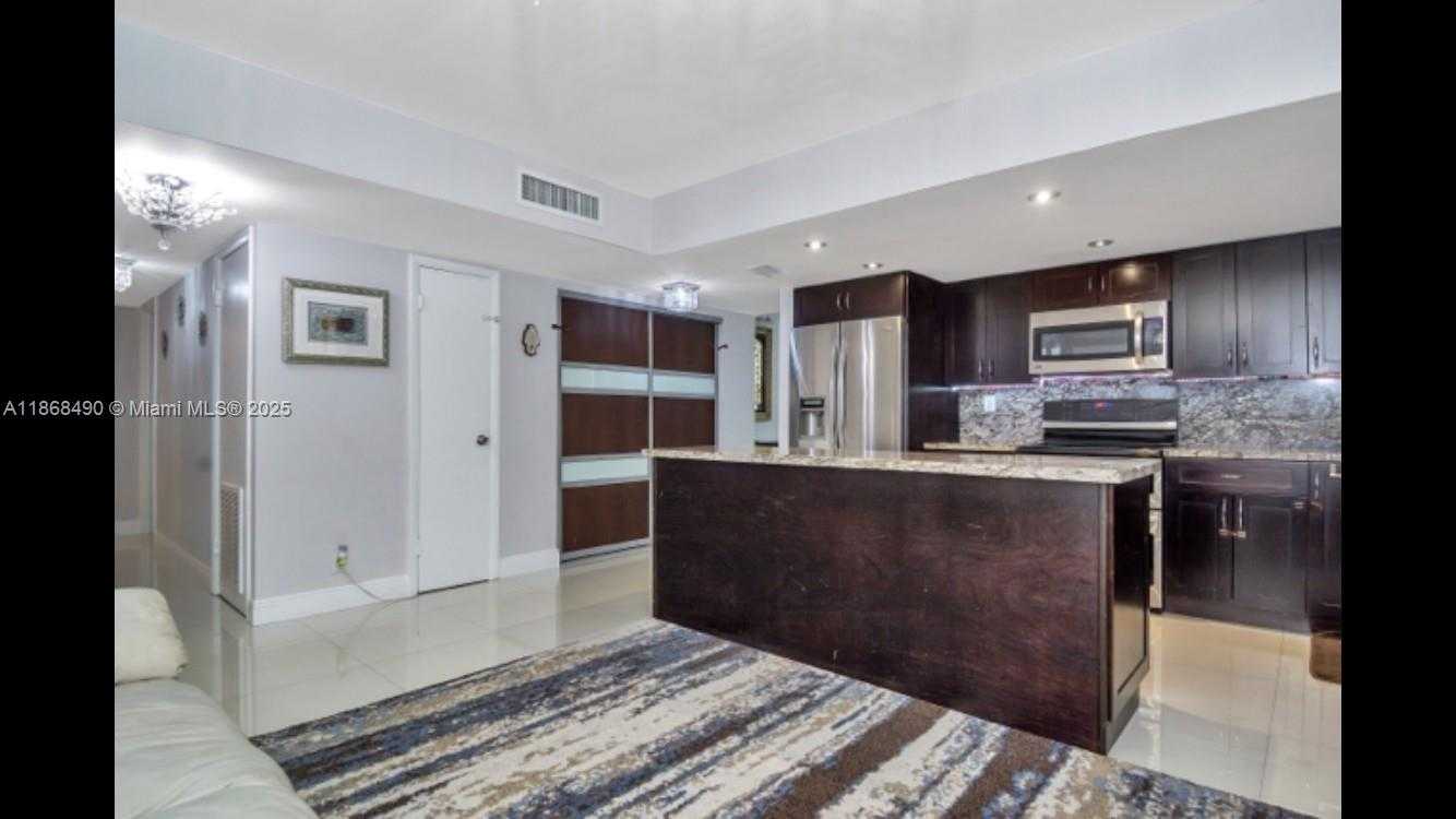 Small Image of 20401 NORTH EAST 30TH AVE #108-8, Aventura Number 14