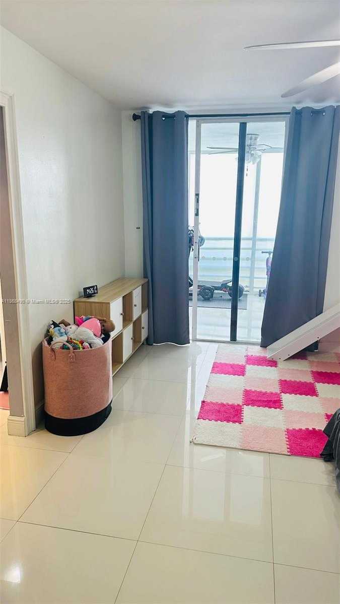 Small Image of 20401 NORTH EAST 30TH AVE #108-8, Aventura Number 19