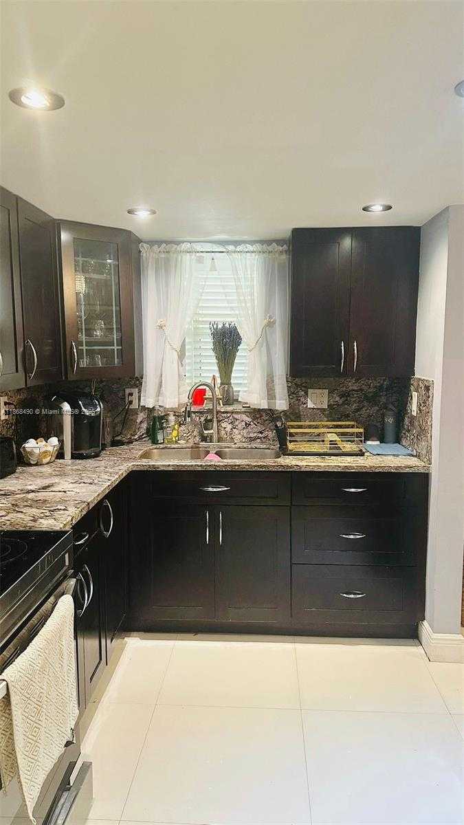 Small Image of 20401 NORTH EAST 30TH AVE #108-8, Aventura Number 7