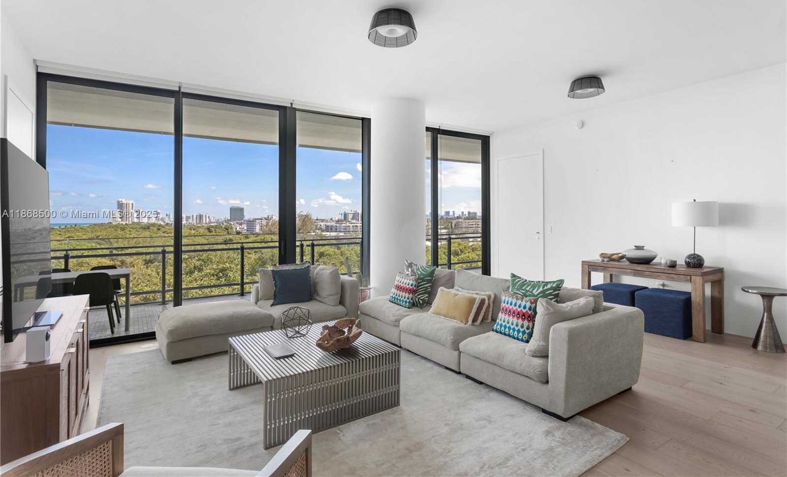 Small Image of 8701 COLLINS AVE #604, Miami Beach Number 13