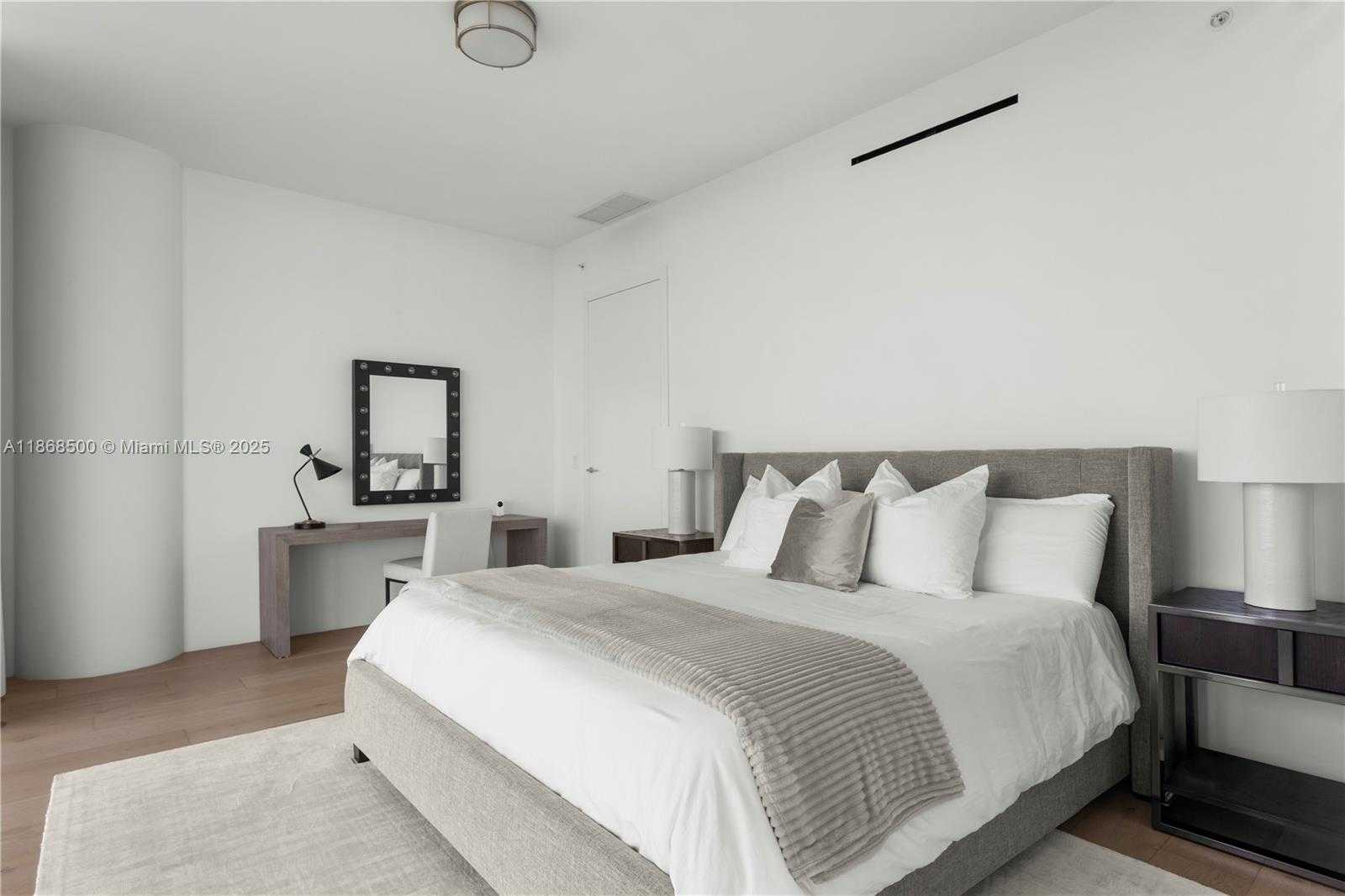 Small Image of 8701 COLLINS AVE #604, Miami Beach Number 14