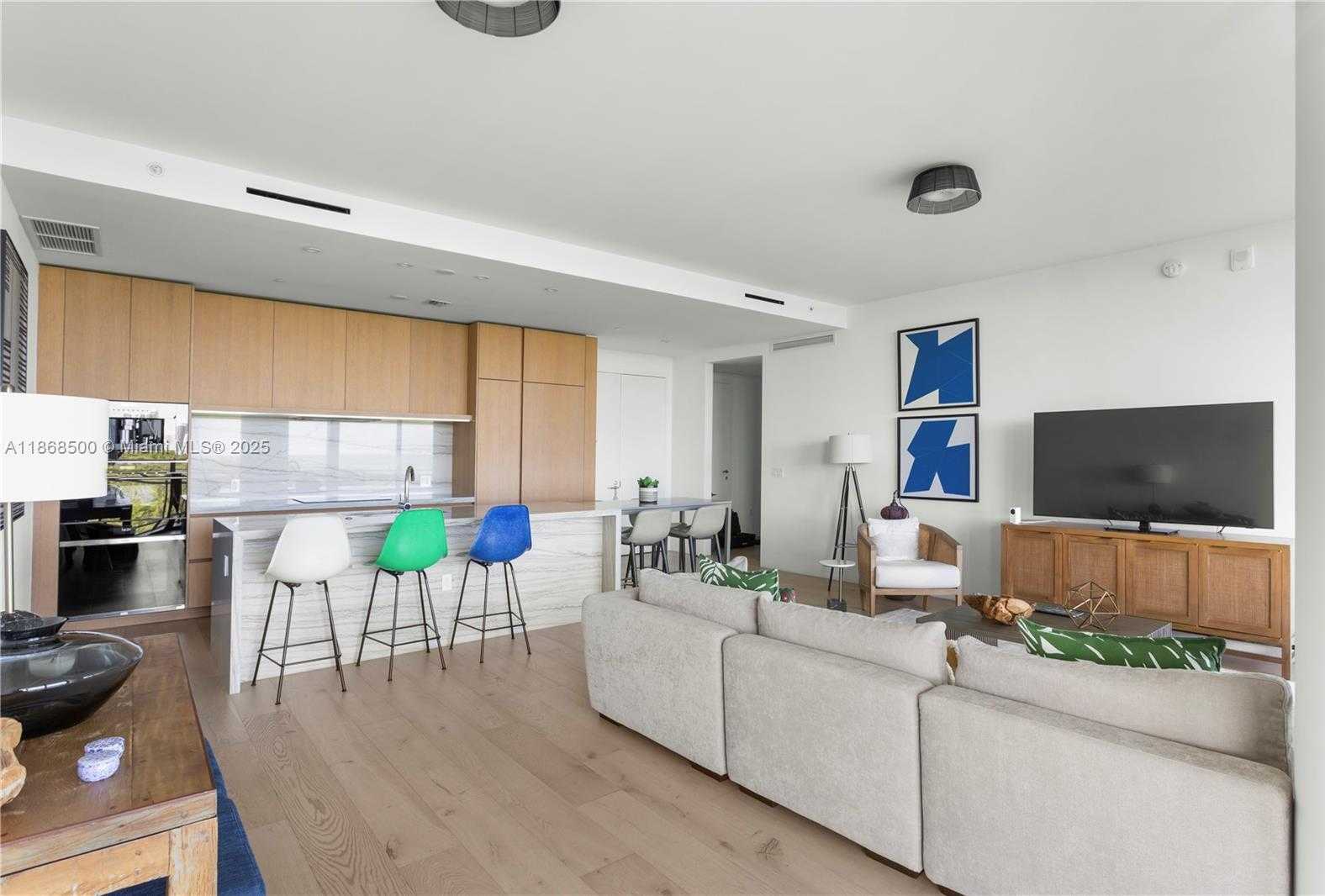 Small Image of 8701 COLLINS AVE #604, Miami Beach Number 4