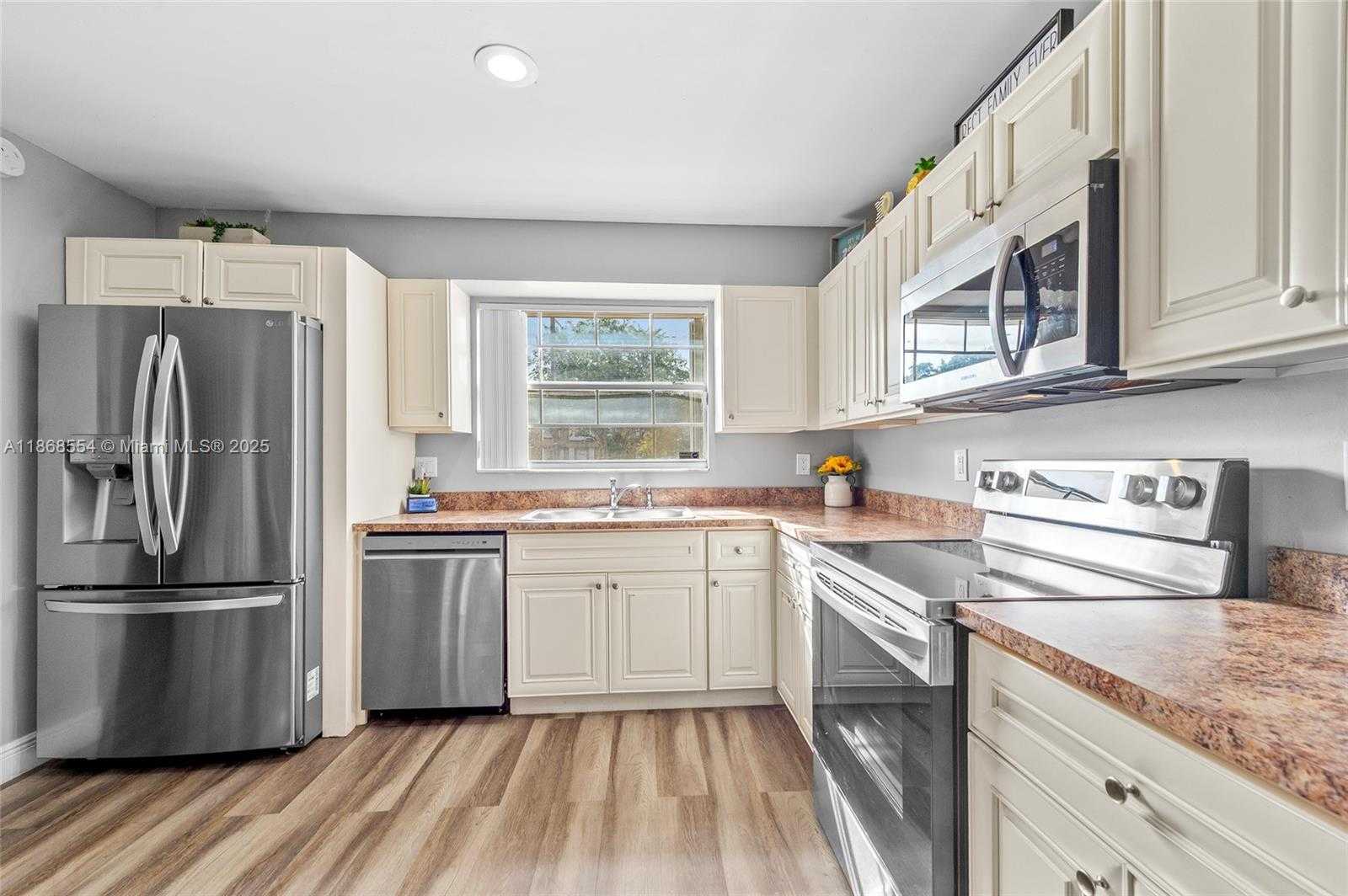 Small Image of 7068 WOODMONT AVE, Tamarac Number 10