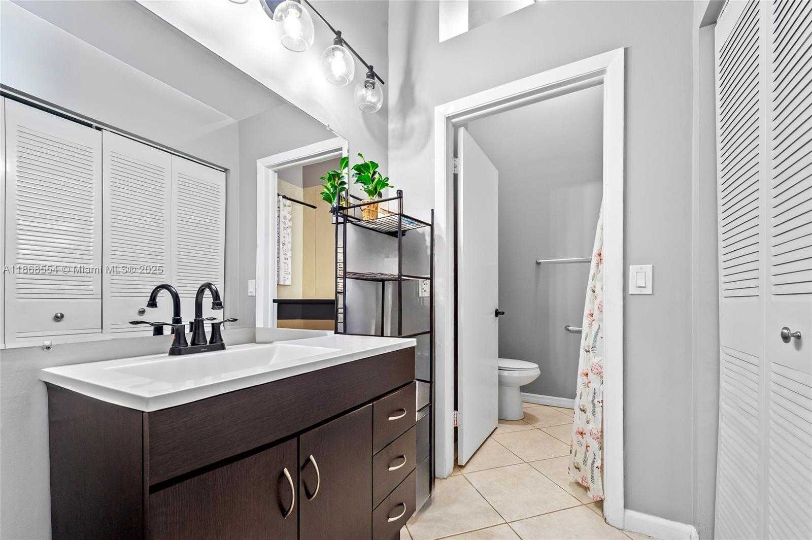 Small Image of 7068 WOODMONT AVE, Tamarac Number 22