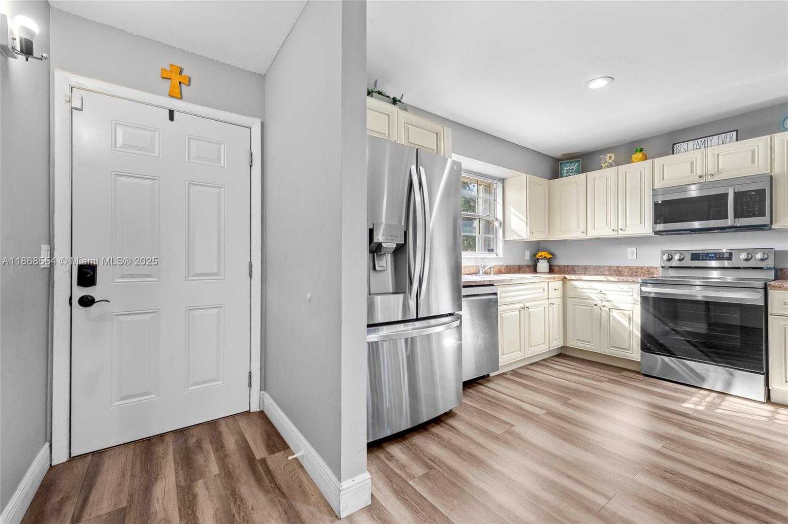 Small Image of 7068 WOODMONT AVE, Tamarac Number 3