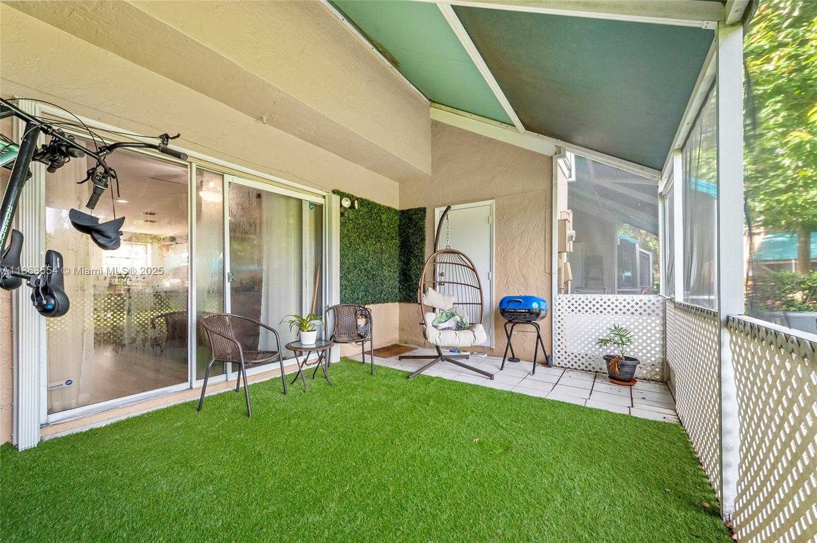 Small Image of 7068 WOODMONT AVE, Tamarac Number 33