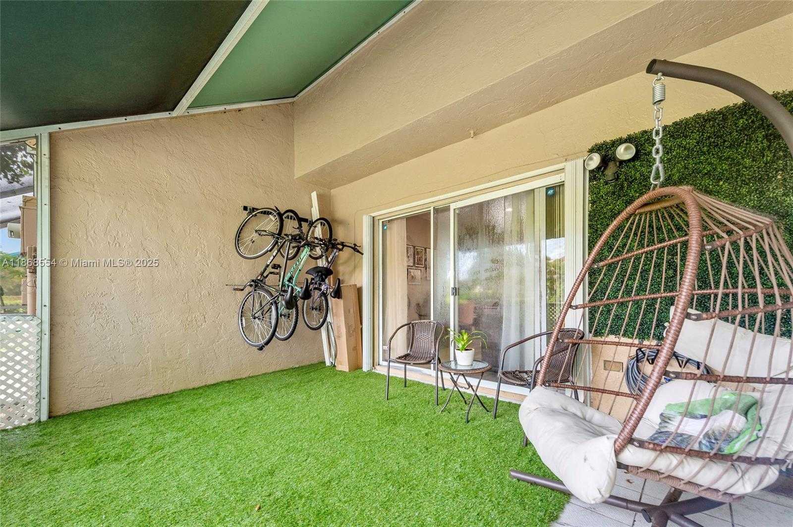 Small Image of 7068 WOODMONT AVE, Tamarac Number 34