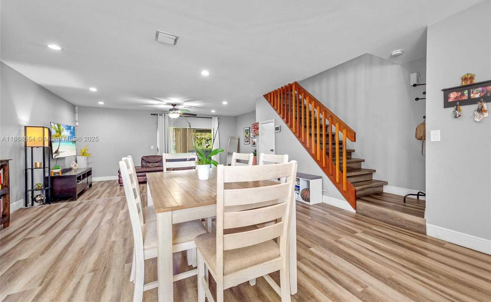 Small Image of 7068 WOODMONT AVE, Tamarac Number 6