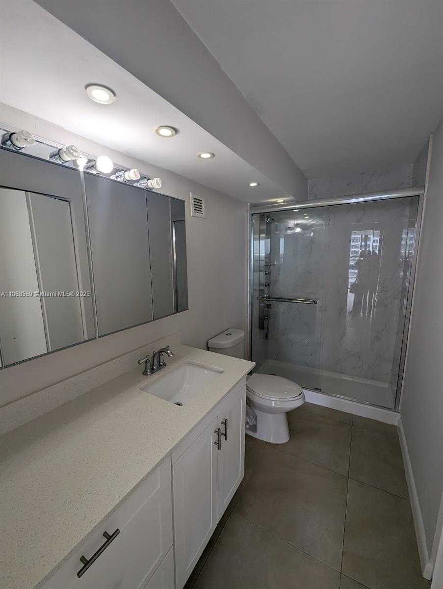 Small Image of 600 NORTH EAST 36TH ST #1804, Miami Number 15