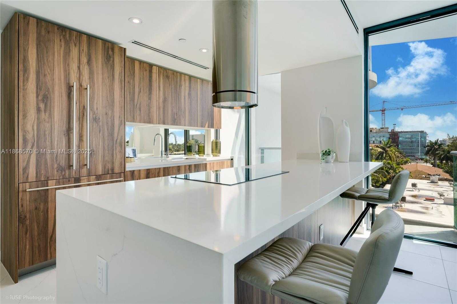 Small Image of 9901 WEST BAY HARBOR DR #406, Bal Harbour Number 17