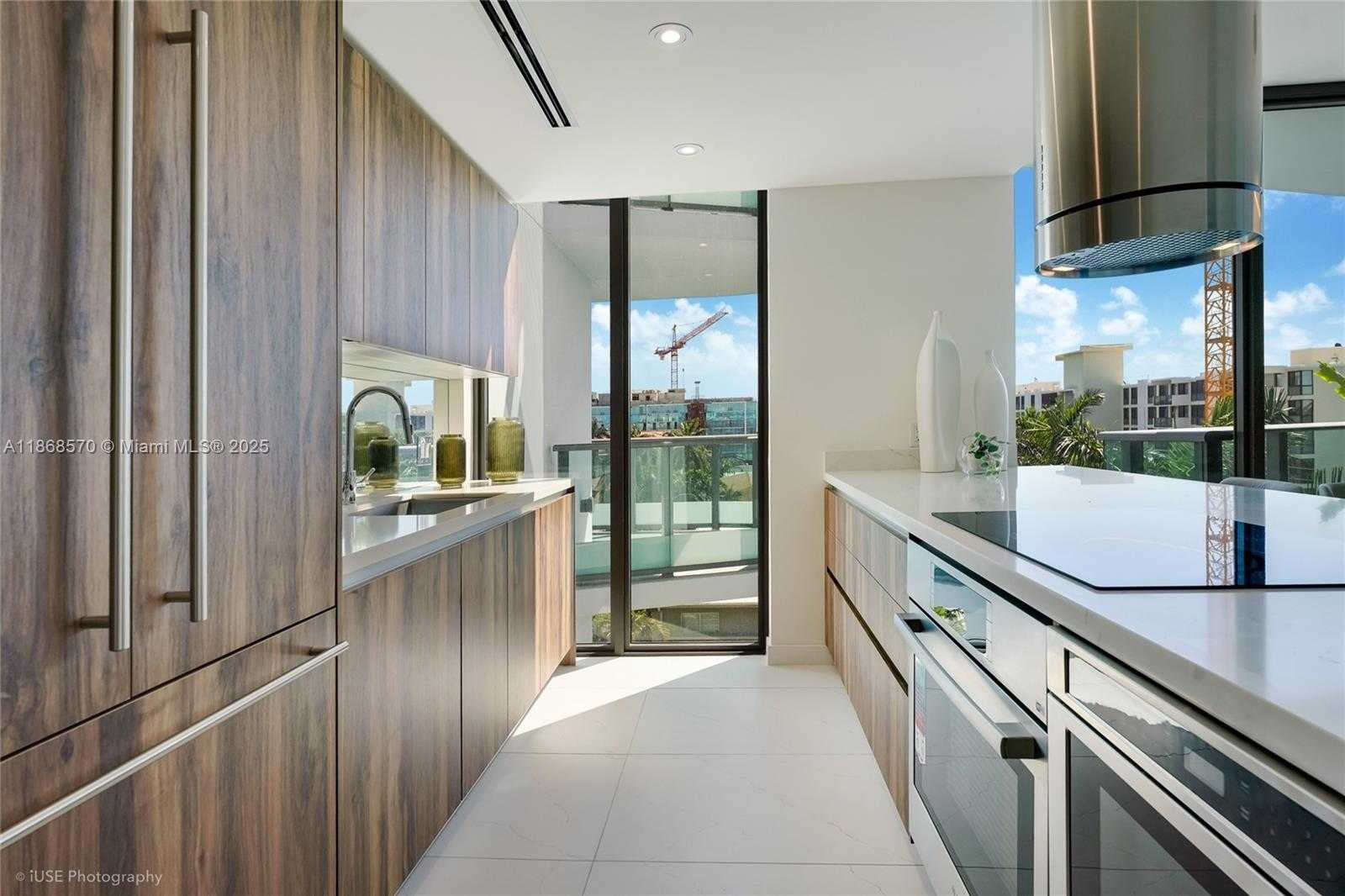 Small Image of 9901 WEST BAY HARBOR DR #406, Bal Harbour Number 18