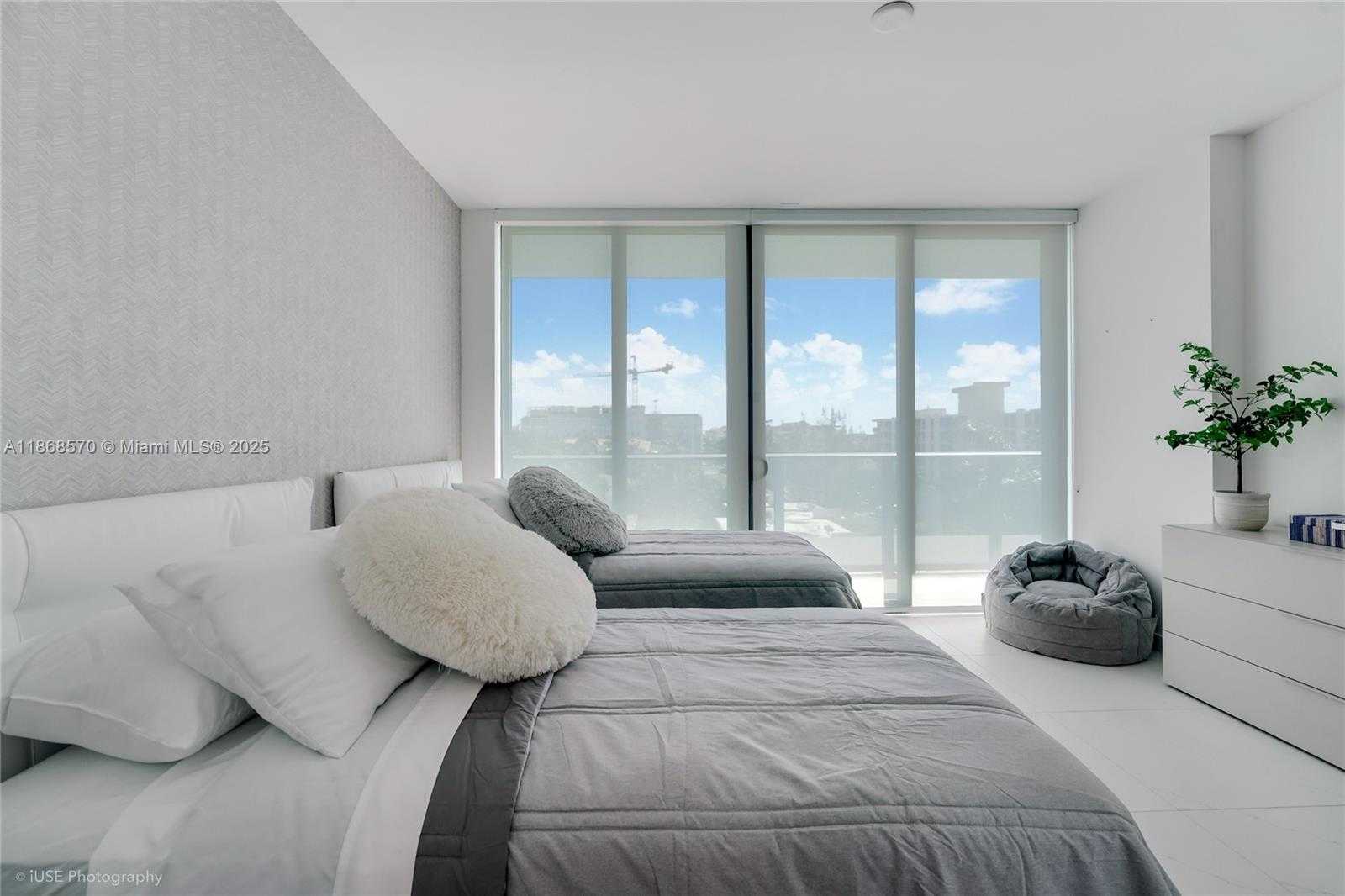 Small Image of 9901 WEST BAY HARBOR DR #406, Bal Harbour Number 31