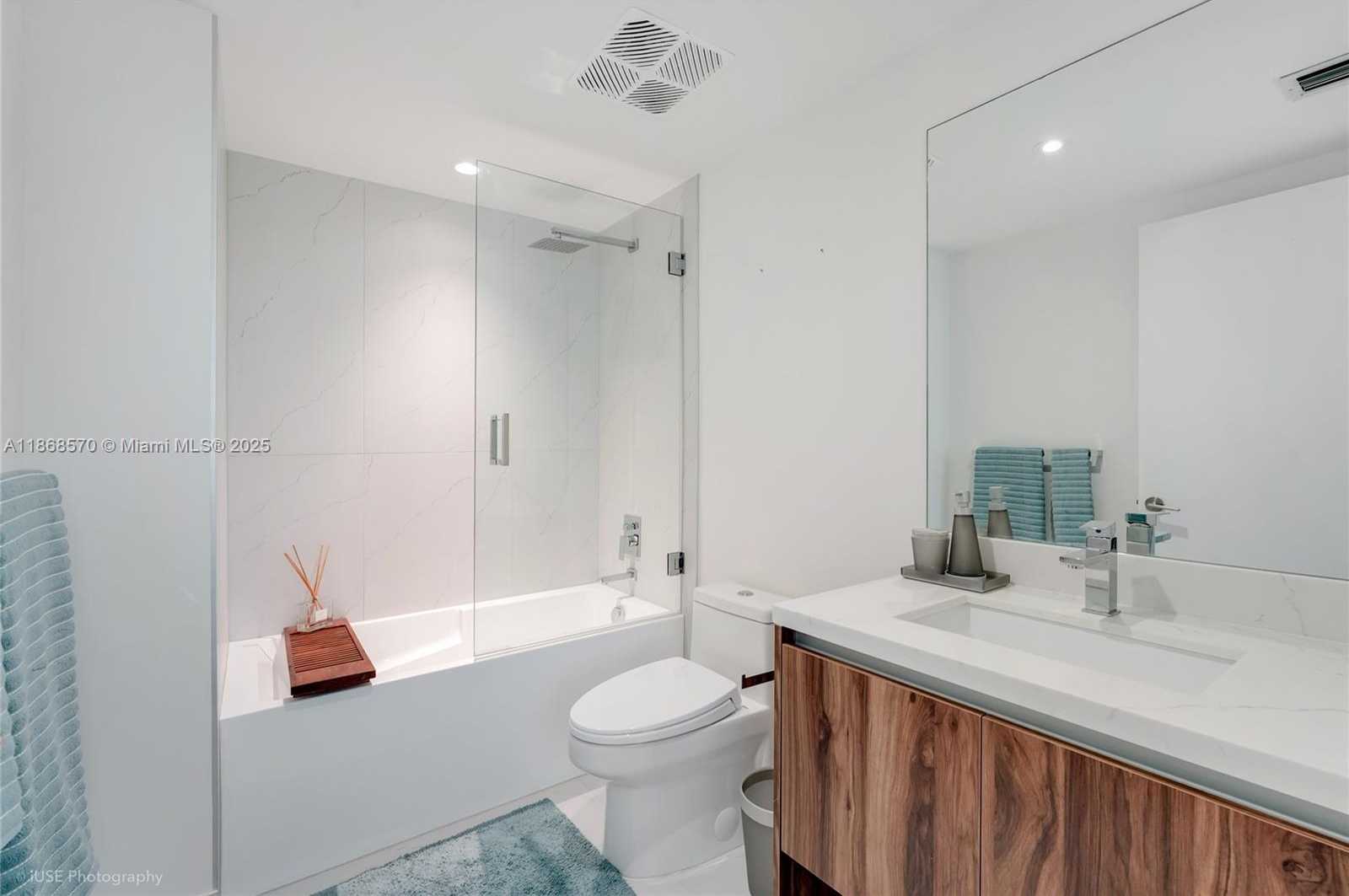 Small Image of 9901 WEST BAY HARBOR DR #406, Bal Harbour Number 33