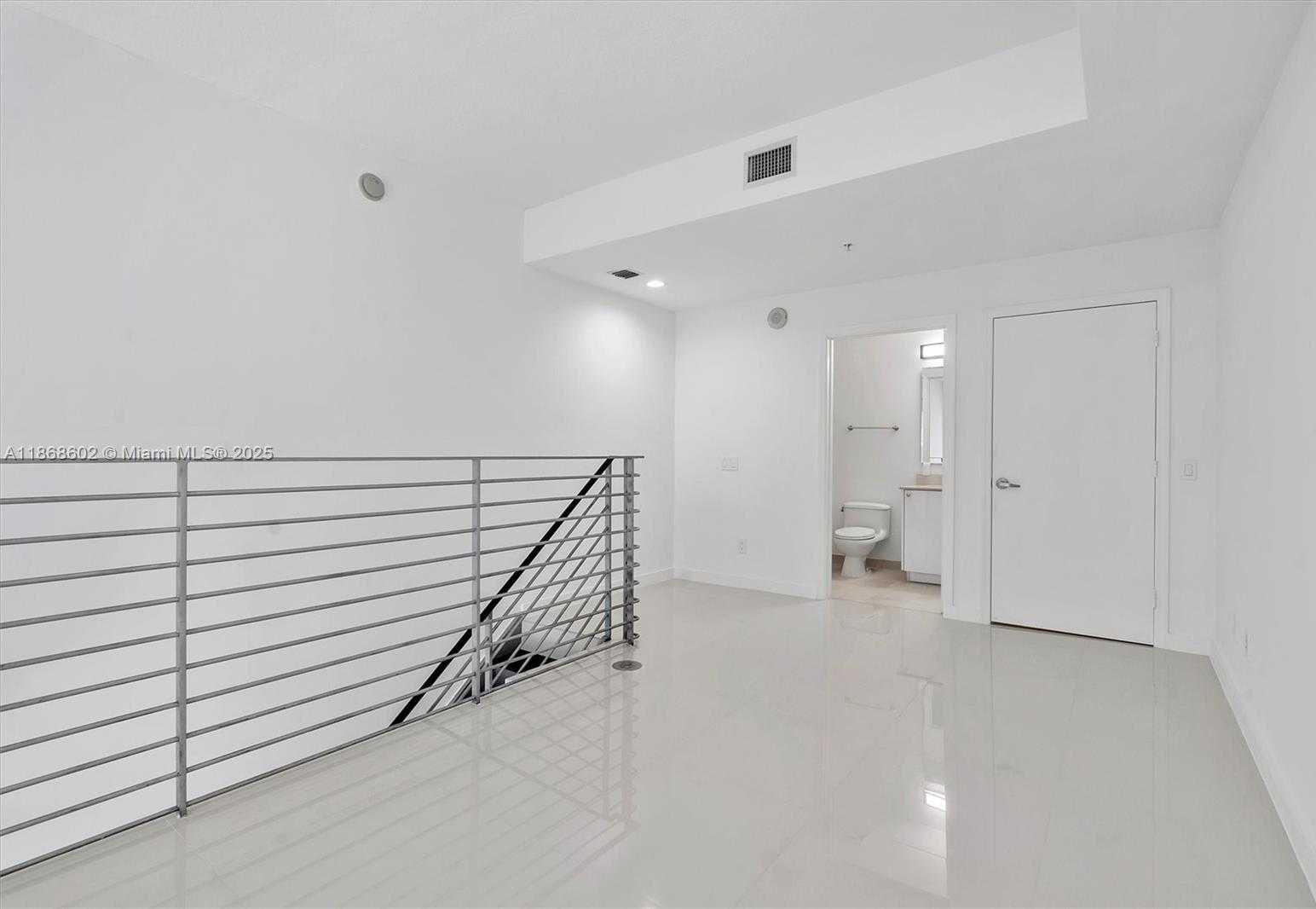 Small Image of 60 SOUTH WEST 13TH ST #2420, Miami Number 16
