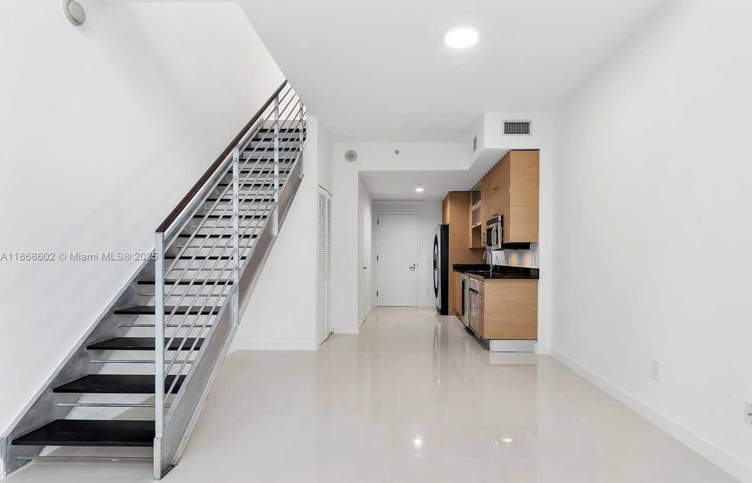 Small Image of 60 SOUTH WEST 13TH ST #2420, Miami Number 3