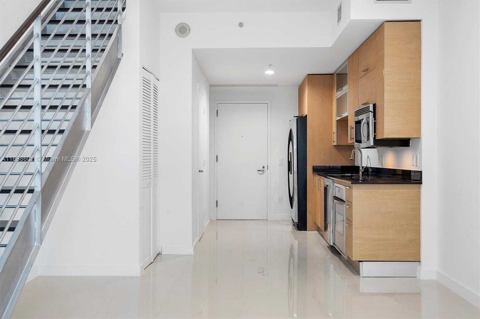 Small Image of 60 SOUTH WEST 13TH ST #2420, Miami Number 6
