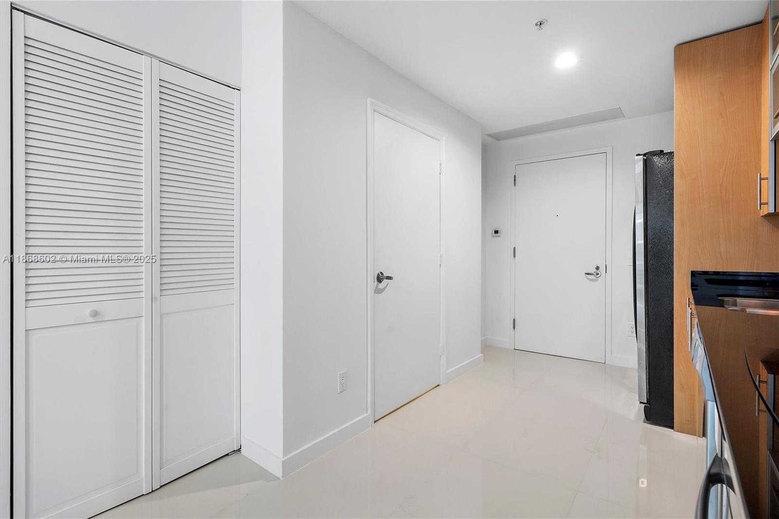 Small Image of 60 SOUTH WEST 13TH ST #2420, Miami Number 9