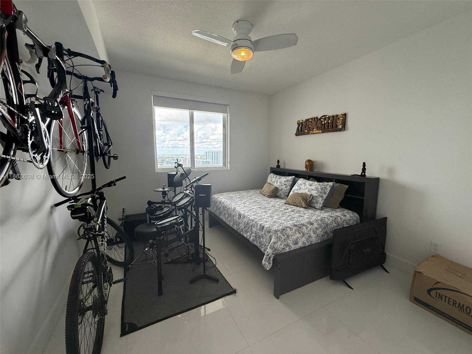 Small Image of 600 NORTH EAST 27TH ST #2904, Miami Number 60
