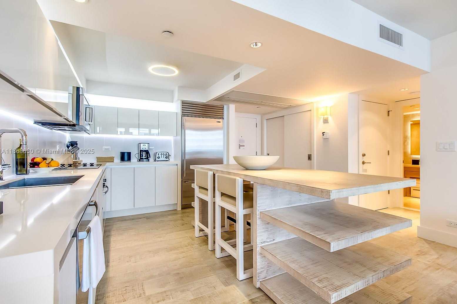 Small Image of 102 24TH ST #1016, Miami Beach Number 10