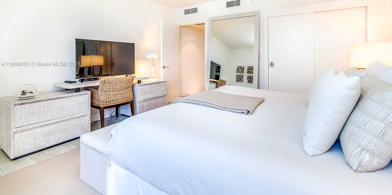 Small Image of 102 24TH ST #1016, Miami Beach Number 11