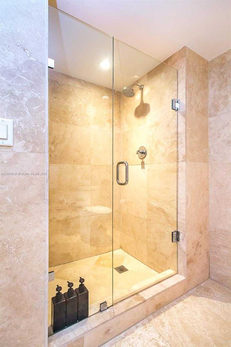 Small Image of 102 24TH ST #1016, Miami Beach Number 17