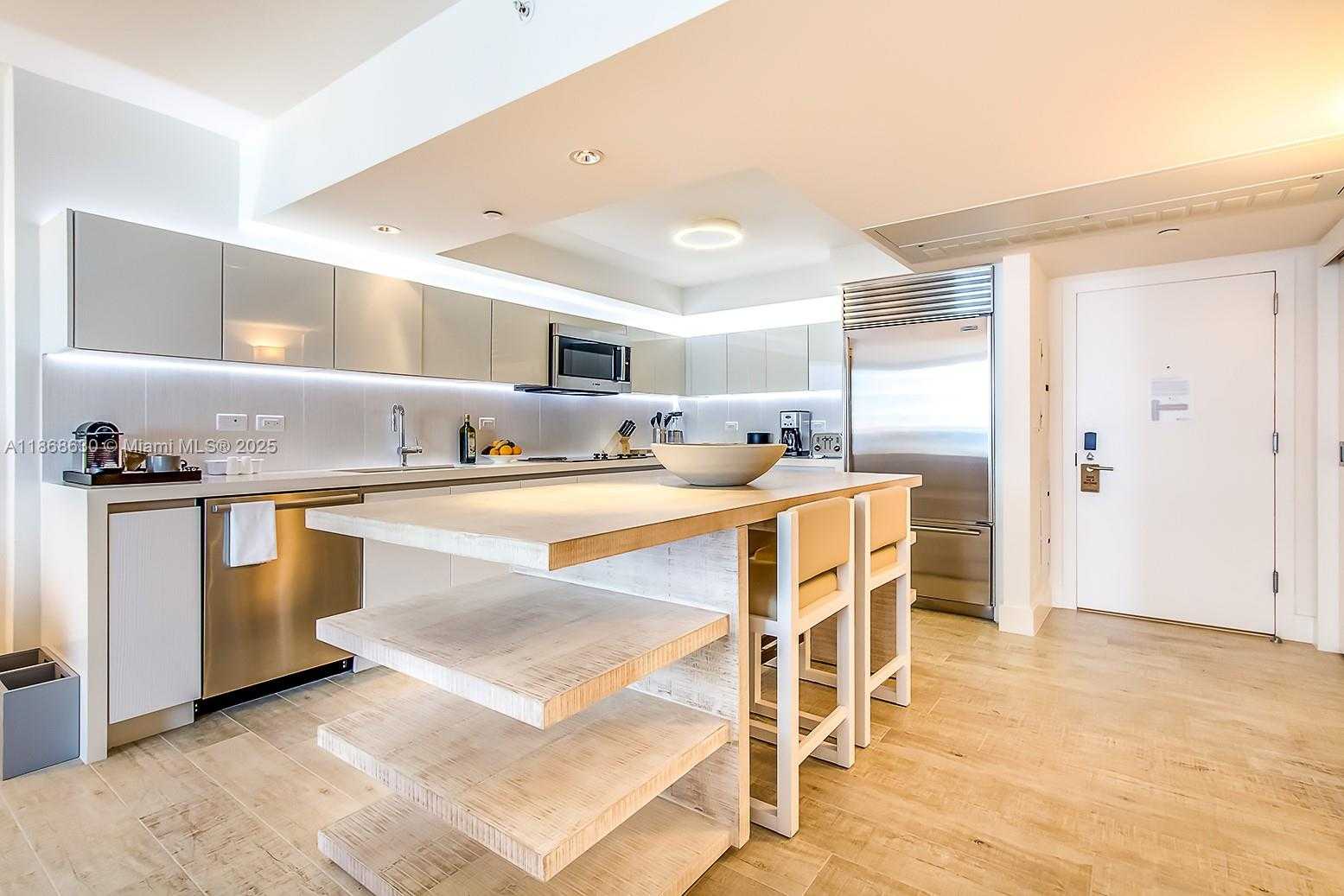 Small Image of 102 24TH ST #1016, Miami Beach Number 9
