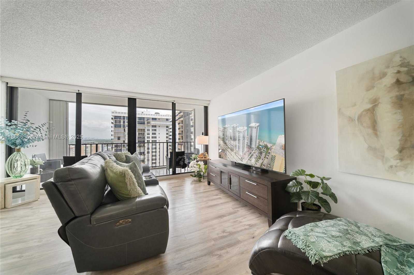 Small Image of 2401 SOUTH OCEAN DR #2304, Hollywood Number 14