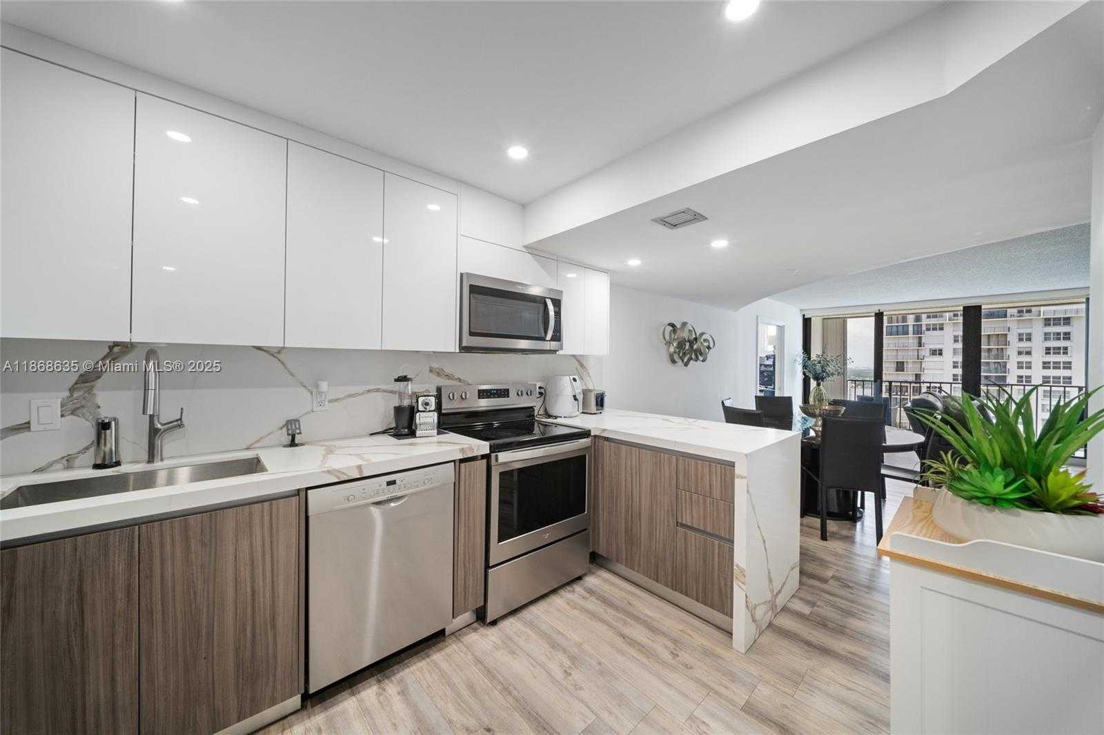 Small Image of 2401 SOUTH OCEAN DR #2304, Hollywood Number 9
