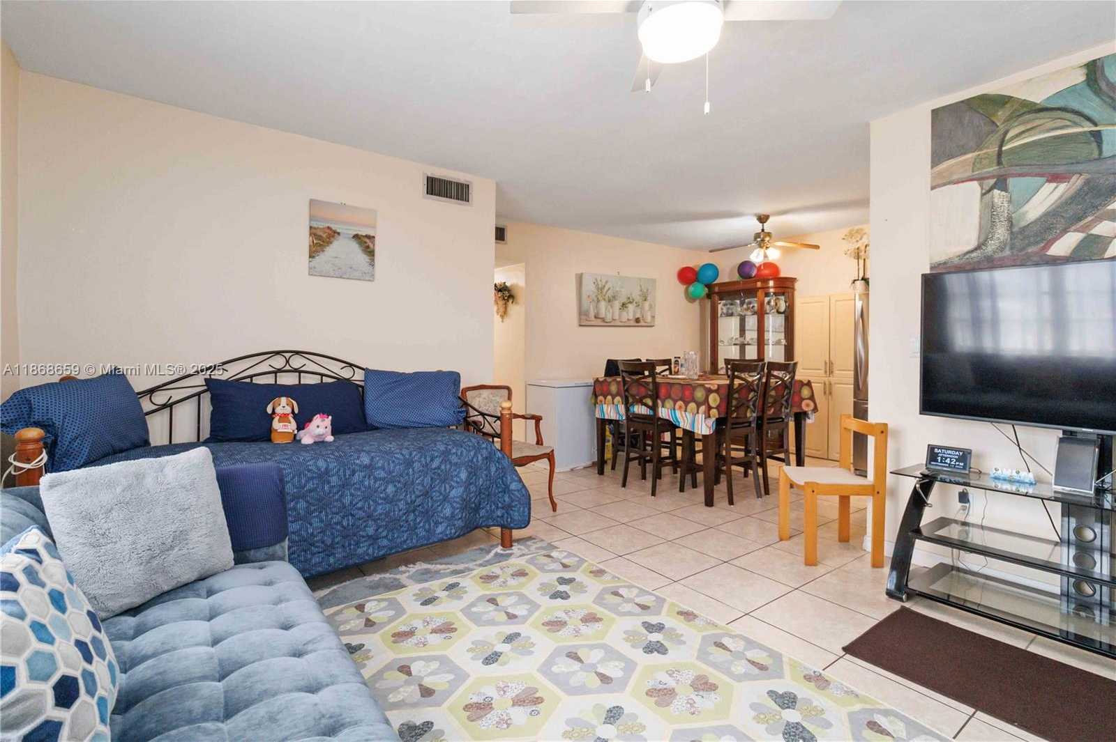 Small Image of 11 NORTH EAST 204TH ST #1, Miami Gardens Number 7