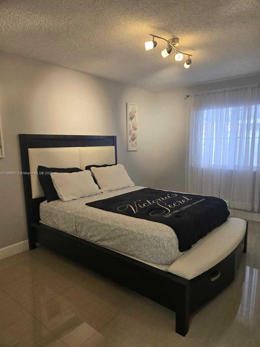 Small Image of 6919 WEST 36TH AVE #101, Hialeah Number 10