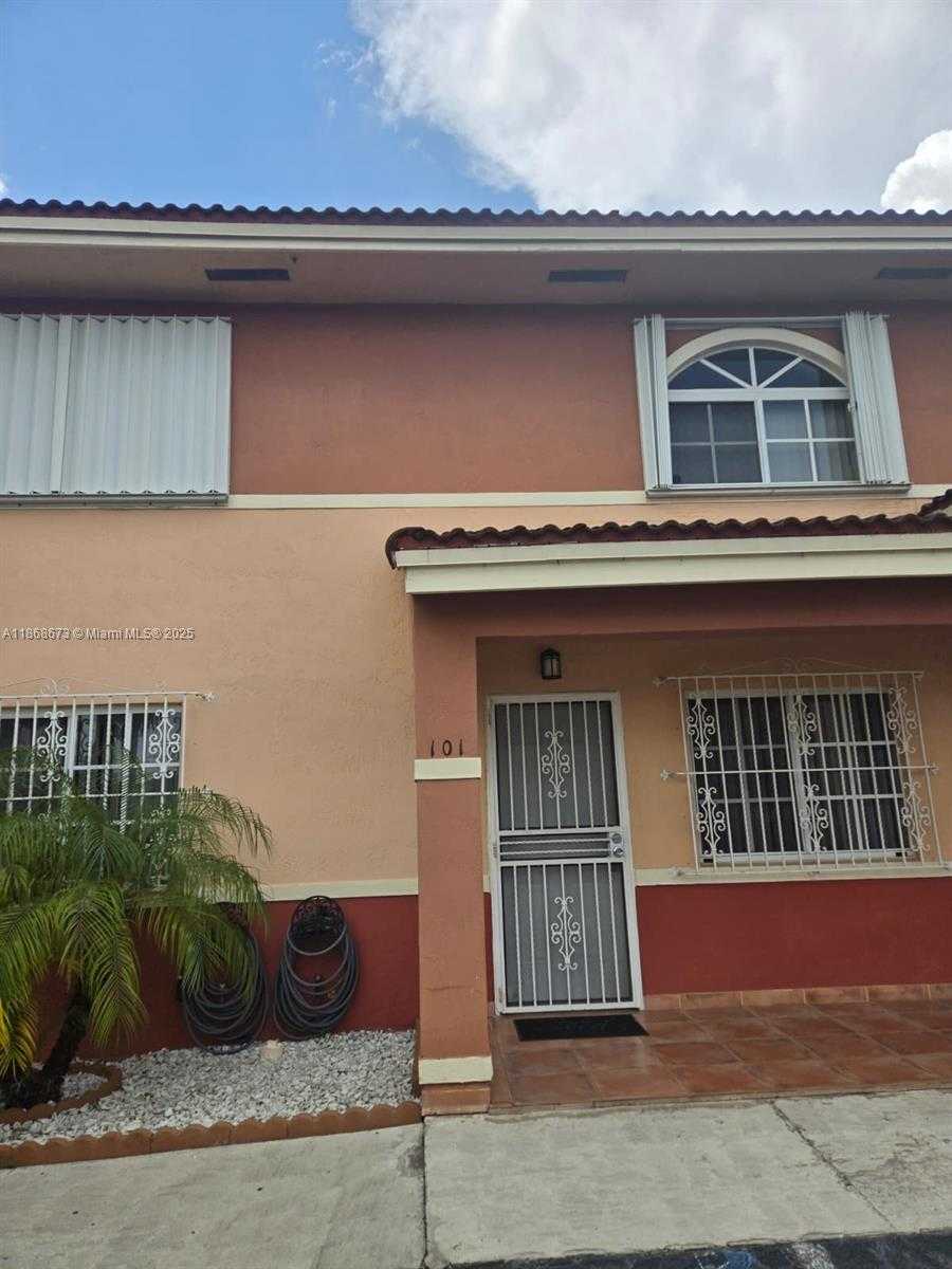Small Image of 6919 WEST 36TH AVE #101, Hialeah Number 3