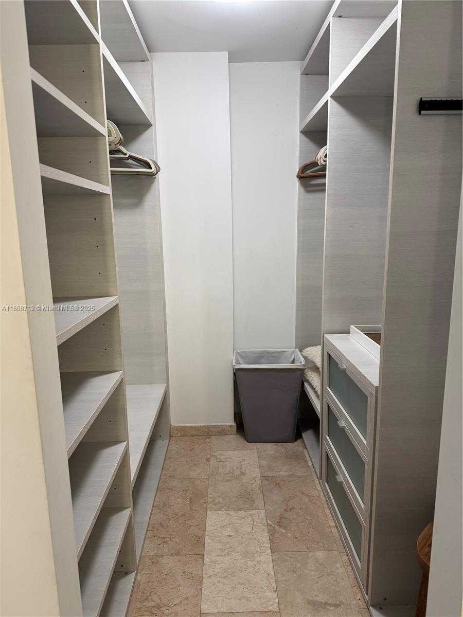 Small Image of 88 SOUTH WEST 7TH ST #3007, Miami Number 21
