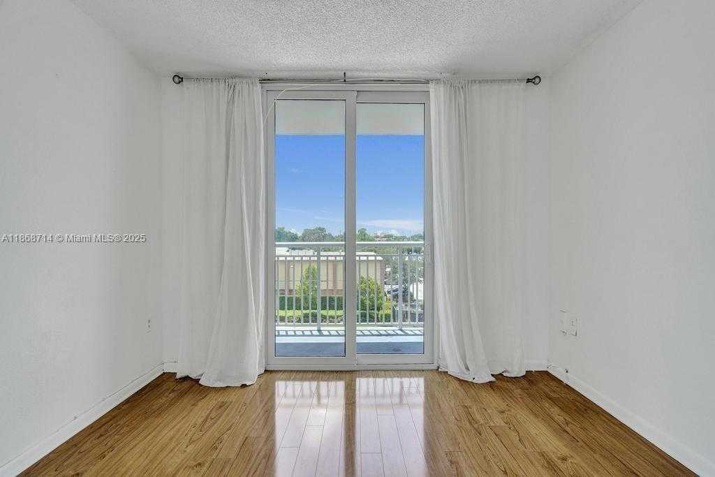 Small Image of 1251 NORTH EAST 108TH ST #411, Miami Number 17