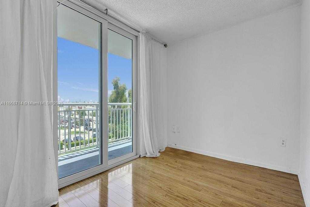 Small Image of 1251 NORTH EAST 108TH ST #411, Miami Number 18