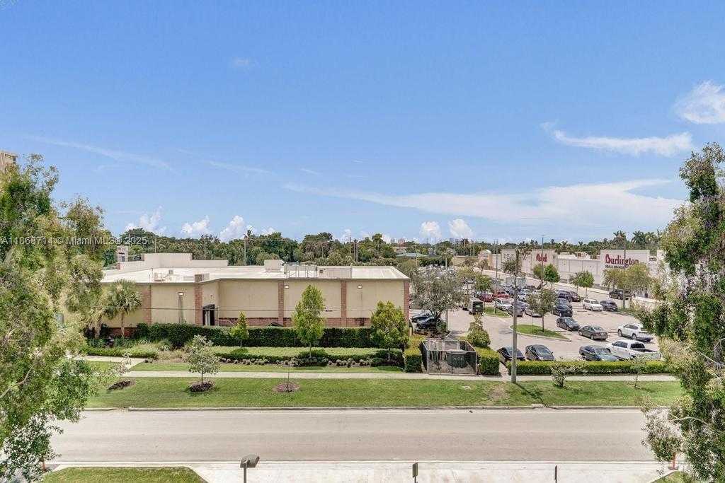 Small Image of 1251 NORTH EAST 108TH ST #411, Miami Number 5