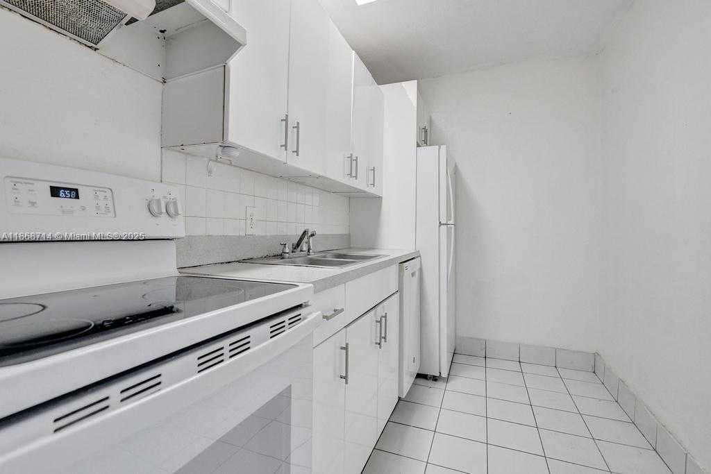 Small Image of 1251 NORTH EAST 108TH ST #411, Miami Number 7
