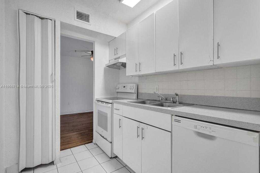 Small Image of 1251 NORTH EAST 108TH ST #411, Miami Number 8