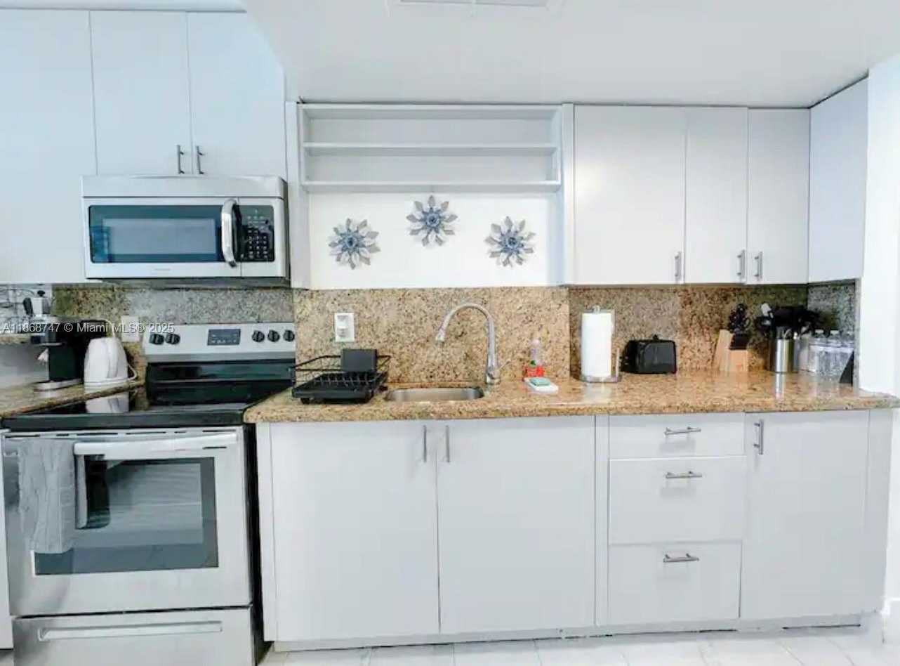 Small Image of 19201 COLLINS AVE #545, Sunny Isles Beach Number 14