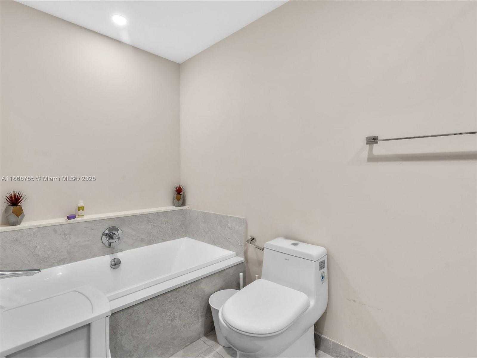 Small Image of 488 NORTH EAST 18TH ST #2309, Miami Number 25