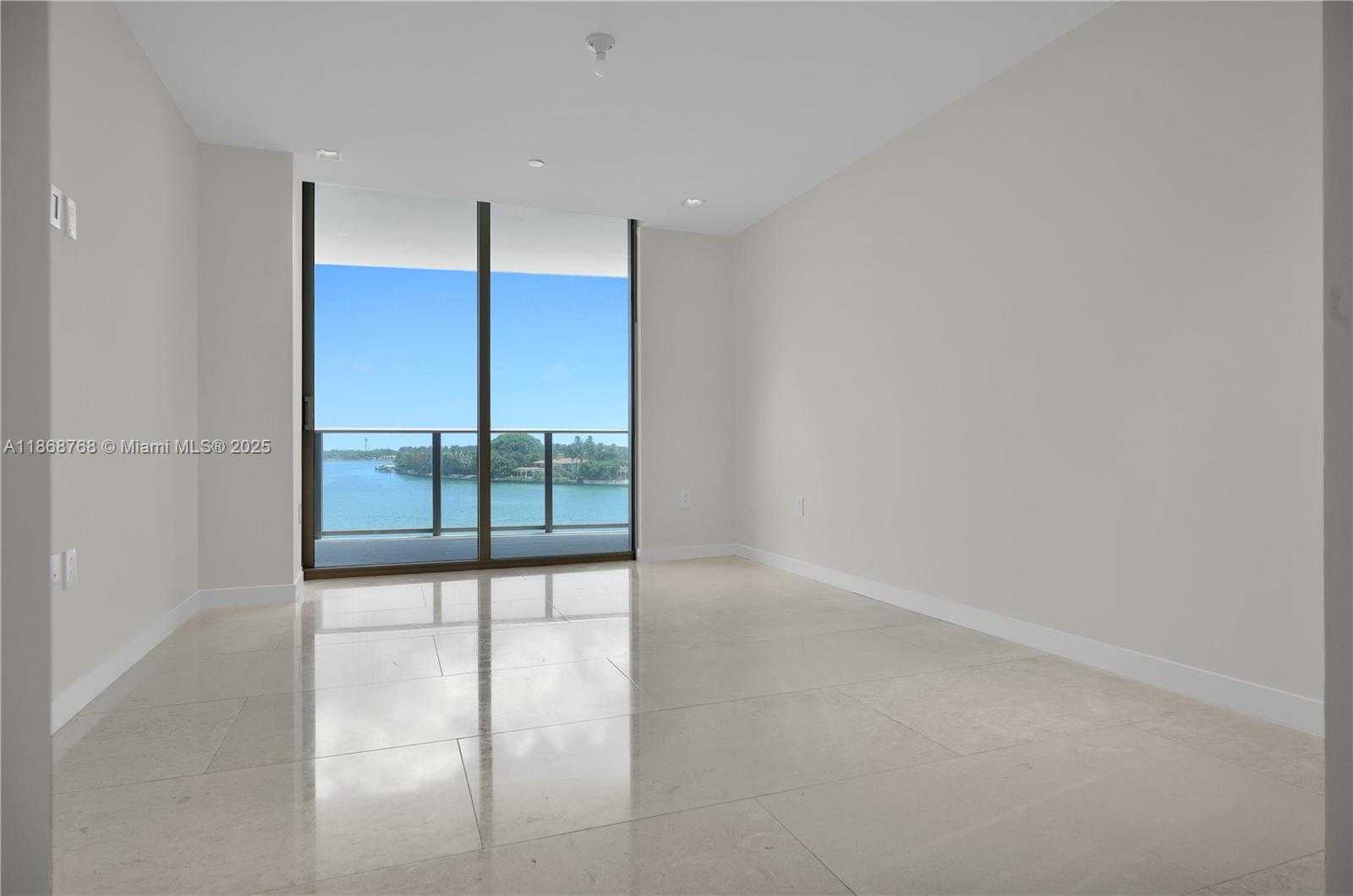Small Image of 1135 103 #505, Bay Harbor Islands Number 27