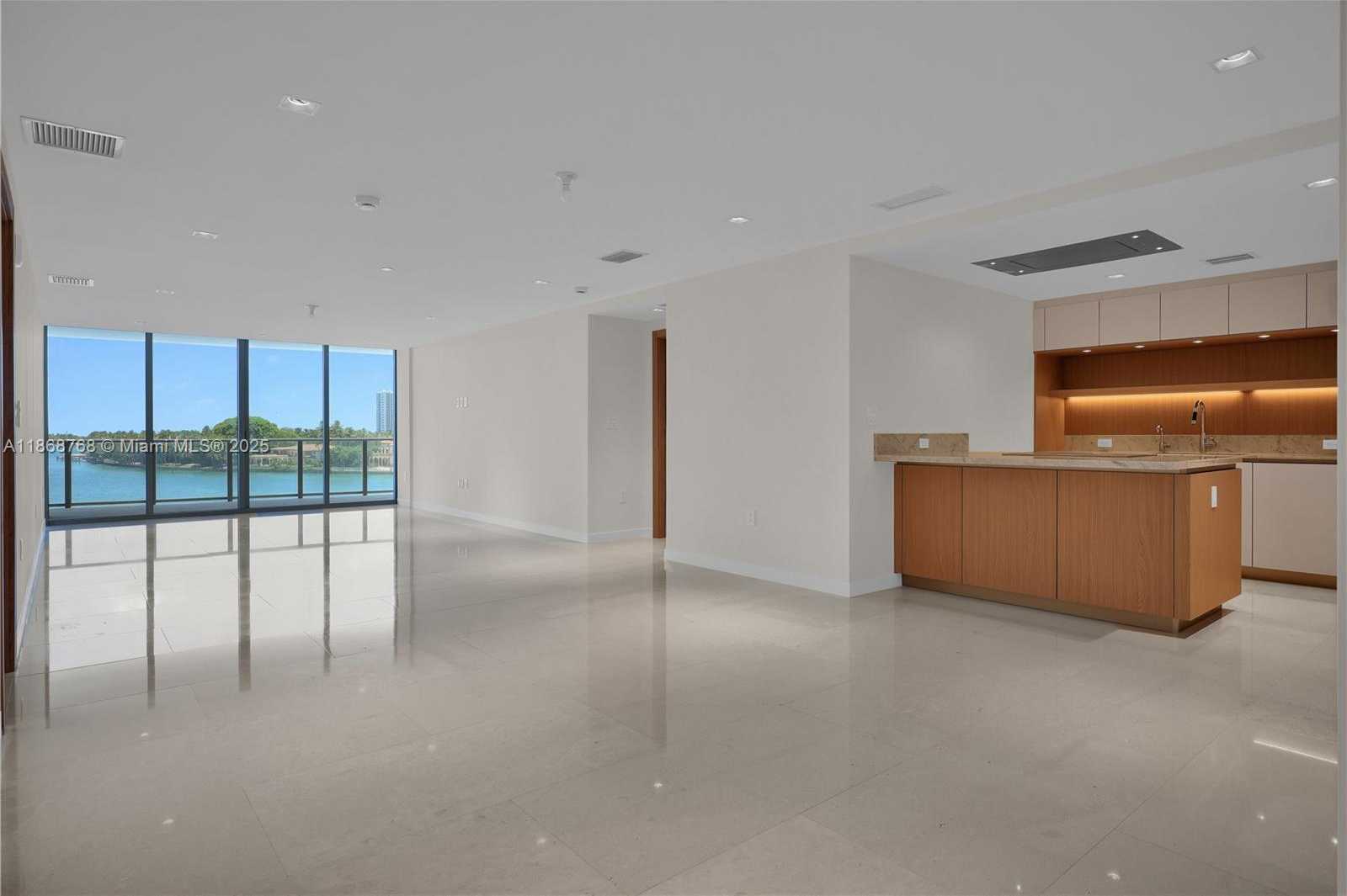 Small Image of 1135 103 #505, Bay Harbor Islands Number 5