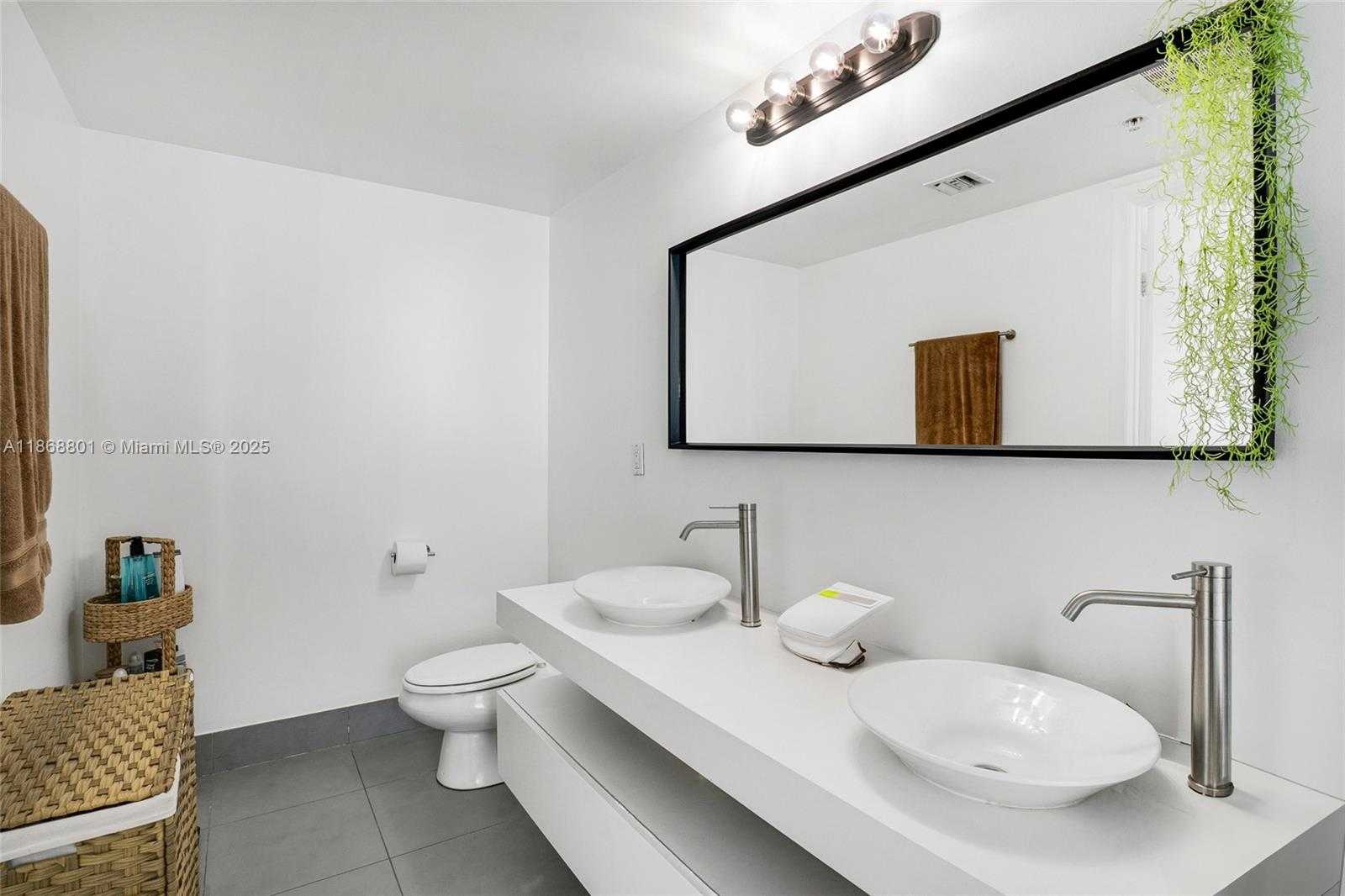Small Image of 92 SOUTH WEST 3RD ST #4312, Miami Number 11