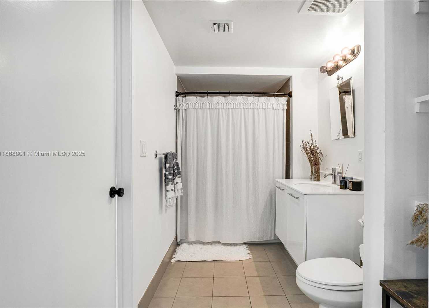 Small Image of 92 SOUTH WEST 3RD ST #4312, Miami Number 13