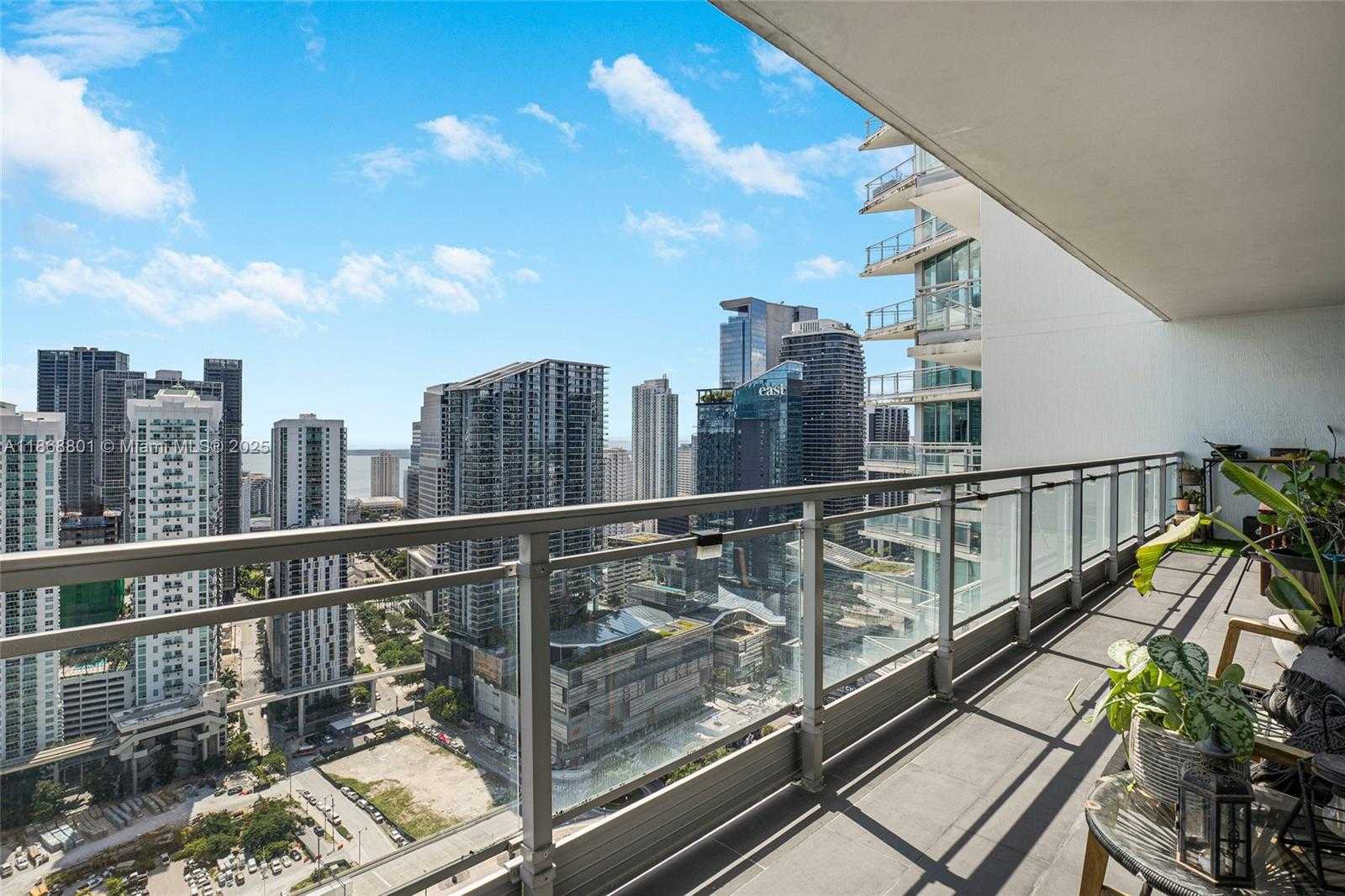Small Image of 92 SOUTH WEST 3RD ST #4312, Miami Number 17