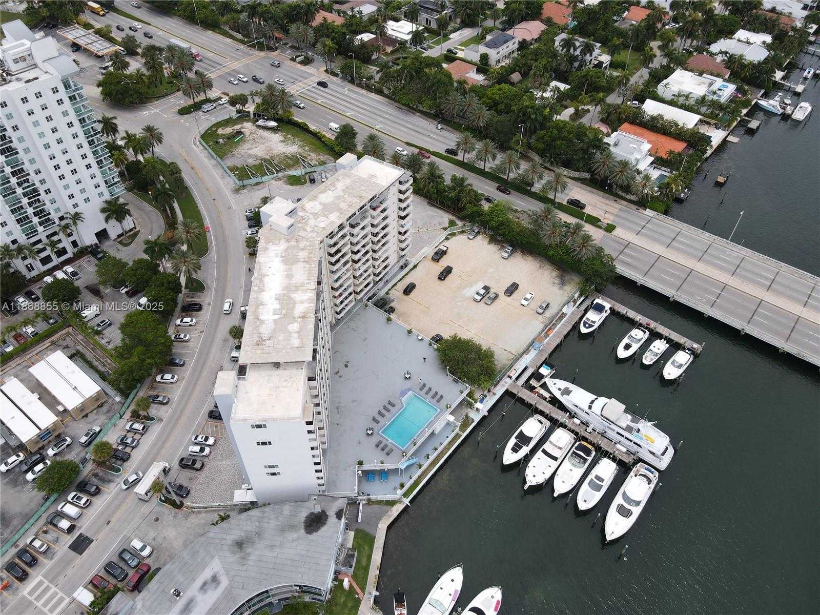 Small Image of 7904 WEST DR #908, North Bay Village Number 15