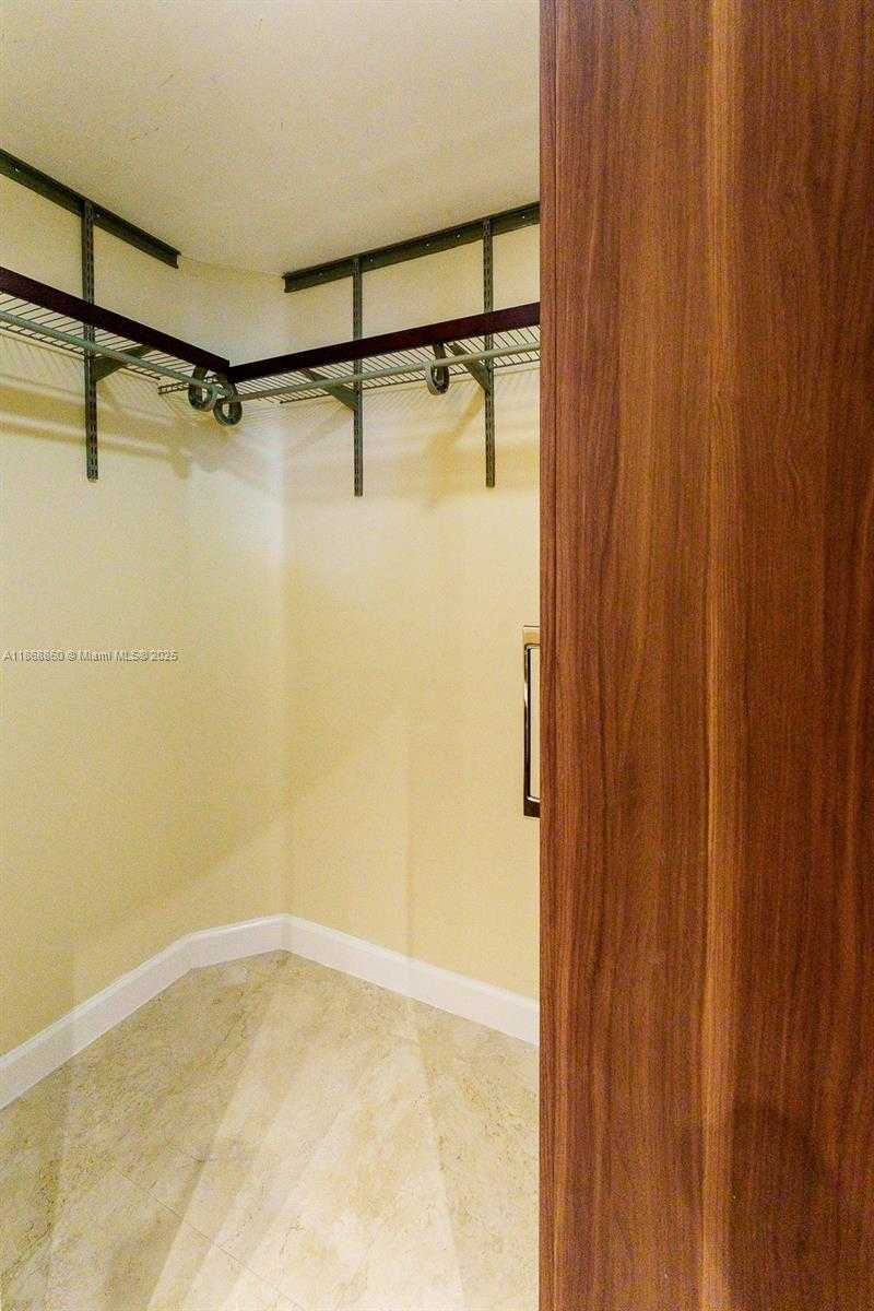 Small Image of 1462 SPRINGSIDE DR, Weston Number 14